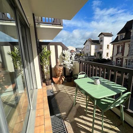 Appartement Hyper Centre De Cabourg Avec Balcon Eksteriør bilde